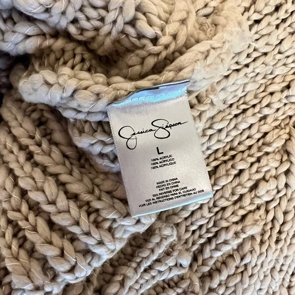 Jessica Simpson Cable Knit Sweater (Large) - Picture 8 of 9
